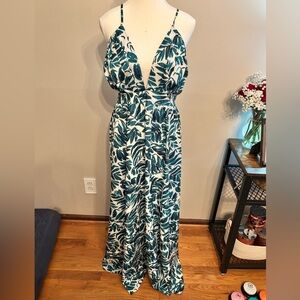 Leaf Print Maxi Dress